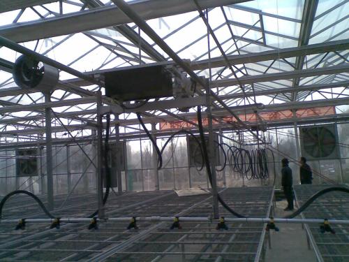 高溫天氣下，如何操作溫室噴灌機才能保持住產量？